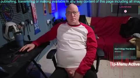 Snapshot of pilot_dave_69 chatting on 01-09-26, 05:32 Dave online show from 01-09-26, 05:32