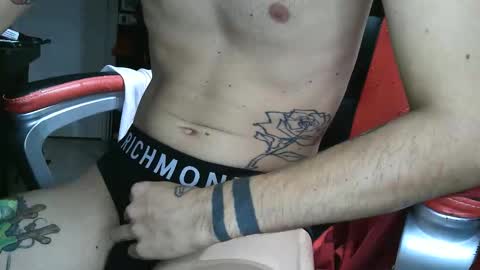 Snapshot of pils001 chatting on 09-12-25, 09:37 Pils online show from 09-12-25, 09:37