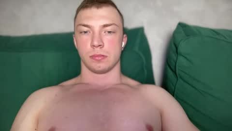 Snapshot of pimple_gang chatting on 05-30-26, 07:27 Sasha online show from 05-30-26, 07:27