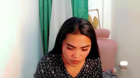 Snapshot of pinay_cristine chatting on 12-15-25, 02:10 pinay_cristine online show from 12-15-25, 02:10