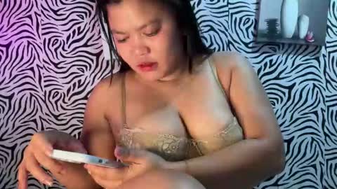 Snapshot of pinay_feb chatting on 11-22-25, 09:08 Hot Feb online show from 11-22-25, 09:08