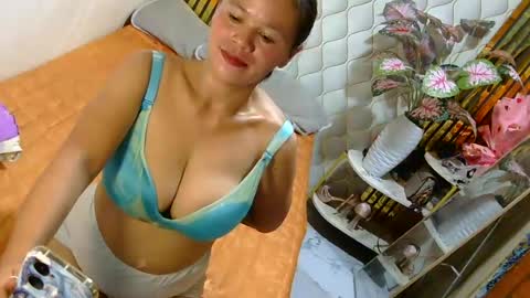 IM FLOR online show from 06-13-26, 01:14