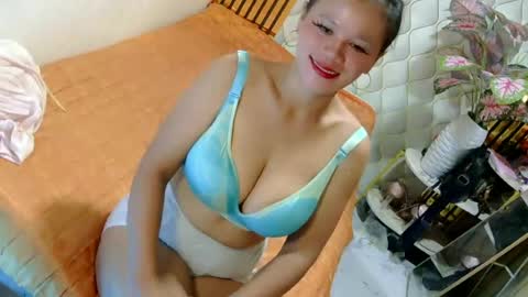 IM FLOR online show from 06-15-26, 11:29