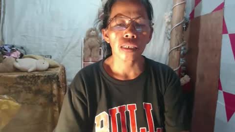 Snapshot of pinay_hazel chatting on 02-10-26, 07:01 hazel online show from 02-10-26, 07:01