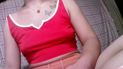 Snapshot of pinay_janella10 chatting on 10-20-25, 07:25 pinay_janella10 online show from 10-20-25, 07:25