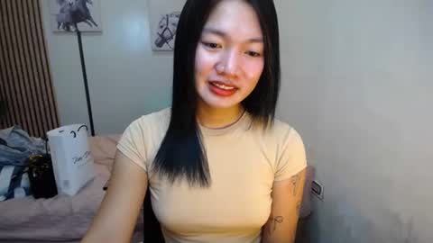 Snapshot of pinay_shenna chatting on 10-02-25, 10:50 Shenna online show from 10-02-25, 10:50