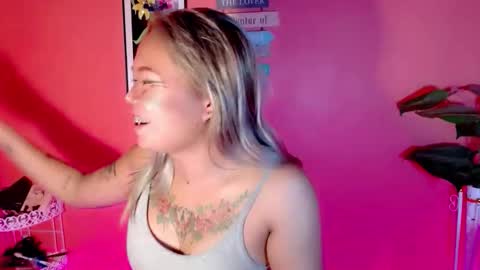 Snapshot of pinay_sweetlenatashaxx chatting on 10-13-25, 09:37 call me natasha online show from 10-13-25, 09:37