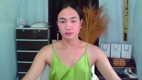 Snapshot of pinaycutie_jilian chatting on 10-07-25, 01:58 jilian online show from 10-07-25, 01:58