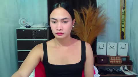 Snapshot of pinaycutie_jilian chatting on 10-07-25, 10:51 jilian online show from 10-07-25, 10:51