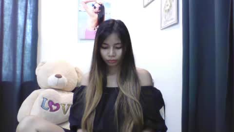 pinaypetite971689 online show from 01-11-25, 01:06