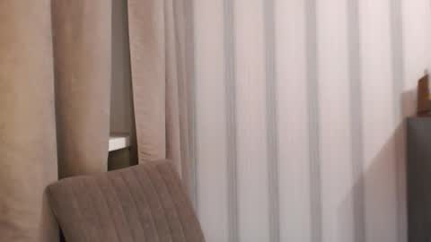       online show from 10-28-25, 06:32