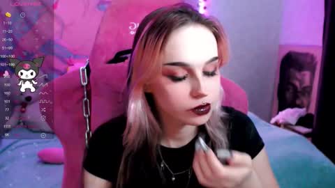 Snapshot of pineapple_dope chatting on 01-05-26, 05:27 Nancy online show from 01-05-26, 05:27