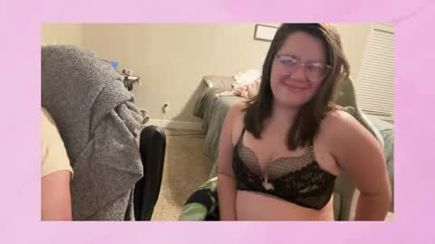 Snapshot of pineappleprincess1 chatting on 06-06-26, 01:00 Pineapple Princess online show from 06-06-26, 01:00