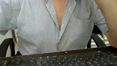 Snapshot of pinheiro86 chatting on 02-10-25, 10:42 pinheiro86 online show from 02-10-25, 10:42