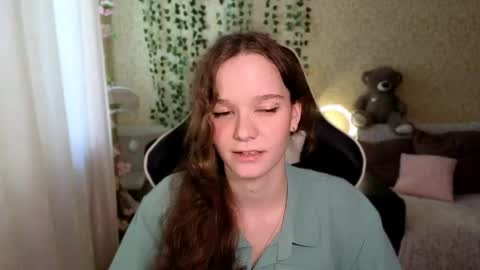 Snapshot of pink__sun chatting on 06-06-26, 04:28 Stephanie online show from 06-06-26, 04:28