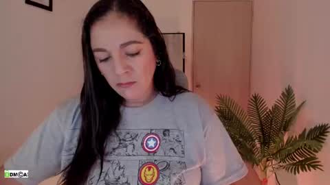 Snapshot of pink_kitten_ chatting on 06-16-26, 11:24 Eli online show from 06-16-26, 11:24