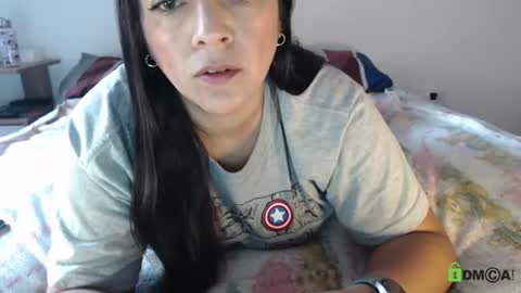 Snapshot of pink_kitten_ chatting on 07-21-26, 01:13 Eli online show from 07-21-26, 01:13