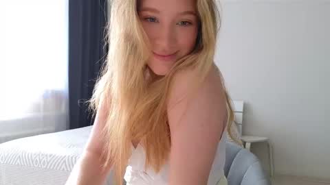   online show from 10-08-25, 03:26