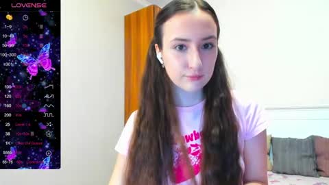 Snapshot of pink_soda33 chatting on 07-06-26, 06:10 pink_soda33 online show from 07-06-26, 06:10