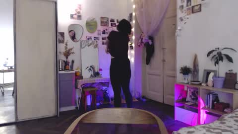 Sony online show from 10-24-25, 05:20