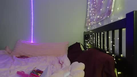 pink_tv online show from 11-26-25, 02:12