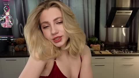 Snapshot of pinkadele chatting on 02-14-25, 01:08 Adele online show from 02-14-25, 01:08