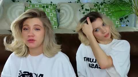 Adele online show from 12-02-25, 09:14