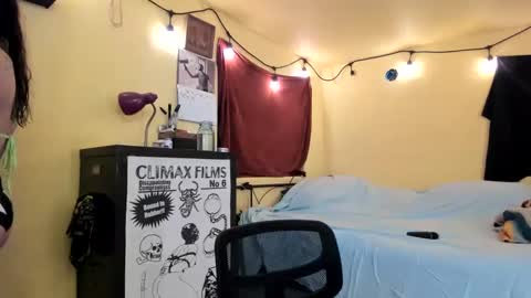 Virginity smiles online show from 09-10-25, 09:20