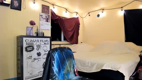 Virginity smiles online show from 09-17-25, 08:16