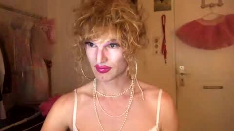 pinkfag online show from 12-22-24, 07:42