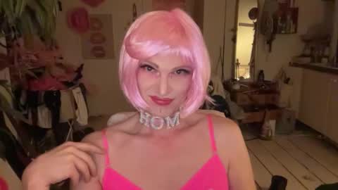 Snapshot of pinkfag chatting on 01-13-26, 06:46 pinkfag online show from 01-13-26, 06:46