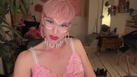 Snapshot of pinkfag chatting on 03-25-26, 04:57 pinkfag online show from 03-25-26, 04:57