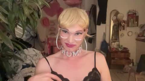 Snapshot of pinkfag chatting on 04-13-26, 03:17 pinkfag online show from 04-13-26, 03:17