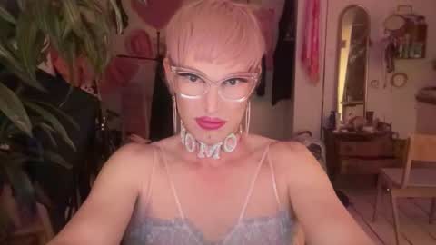 Snapshot of pinkfag chatting on 04-27-26, 06:39 pinkfag online show from 04-27-26, 06:39