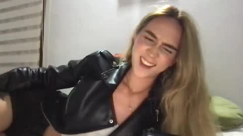 Pinkilola online show from 04-10-26, 03:56