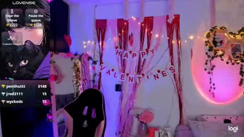 Sarah .. online show from 02-08-25, 11:12