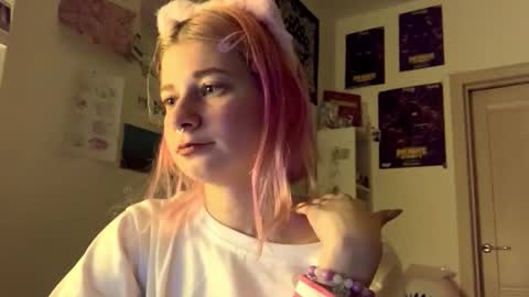 Snapshot of pinkvampire chatting on 10-09-25, 08:51 Sara online show from 10-09-25, 08:51