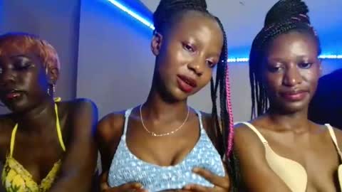 Pinky online show from 11-24-25, 03:56