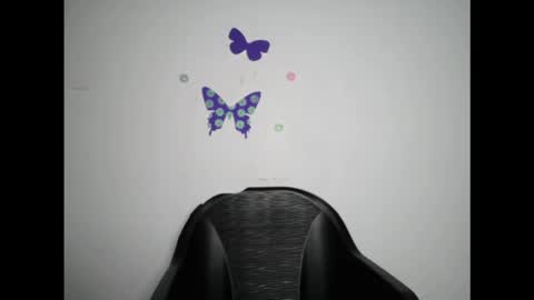 pinkykiki_247 online show from 12-17-25, 05:41