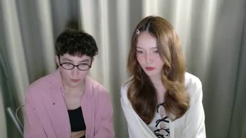 Li long hair and Ru short hair online show from 06-13-26, 10:18
