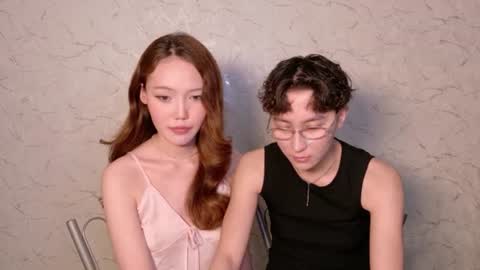 Li long hair and Ru short hair online show from 07-23-26, 03:54