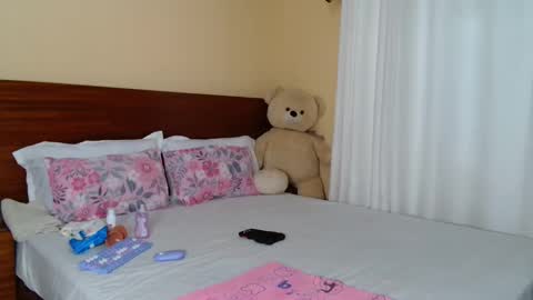 Snapshot of pinkysmiles chatting on 06-11-26, 05:05 Pinky online show from 06-11-26, 05:05