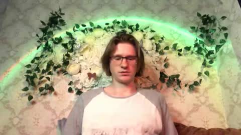 Snapshot of pinochetti chatting on 02-11-26, 03:28 Incubus online show from 02-11-26, 03:28