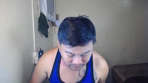 Snapshot of pinoy041087 chatting on 01-19-26, 02:10 pinoy041087 online show from 01-19-26, 02:10