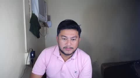 Snapshot of pinoy041087 chatting on 02-08-26, 12:19 pinoy041087 online show from 02-08-26, 12:19