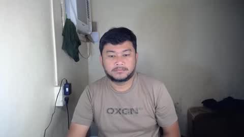 Snapshot of pinoy041087 chatting on 02-13-26, 01:23 pinoy041087 online show from 02-13-26, 01:23
