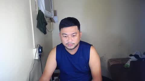 Snapshot of pinoy041087 chatting on 02-18-26, 10:50 pinoy041087 online show from 02-18-26, 10:50