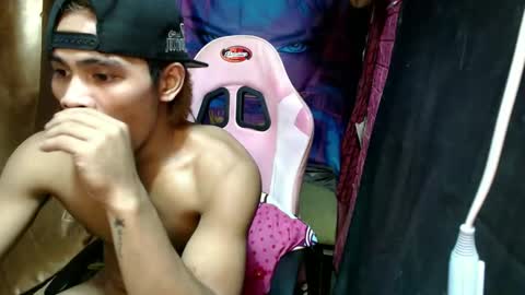 Snapshot of pinoy_fuckboy69 chatting on 02-06-26, 02:42 pinoy_fuckboy69 online show from 02-06-26, 02:42