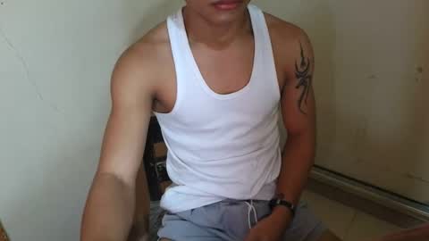 Snapshot of pinoy_palautogxxx chatting on 12-16-25, 04:23 pinoy_palautogxxx online show from 12-16-25, 04:23