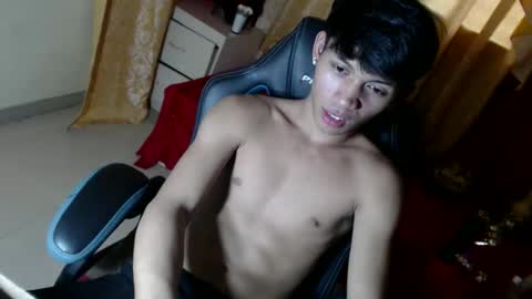 Snapshot of pinoyhotprincexxx chatting on 10-31-25, 03:18 pinoyhotprincexxx online show from 10-31-25, 03:18